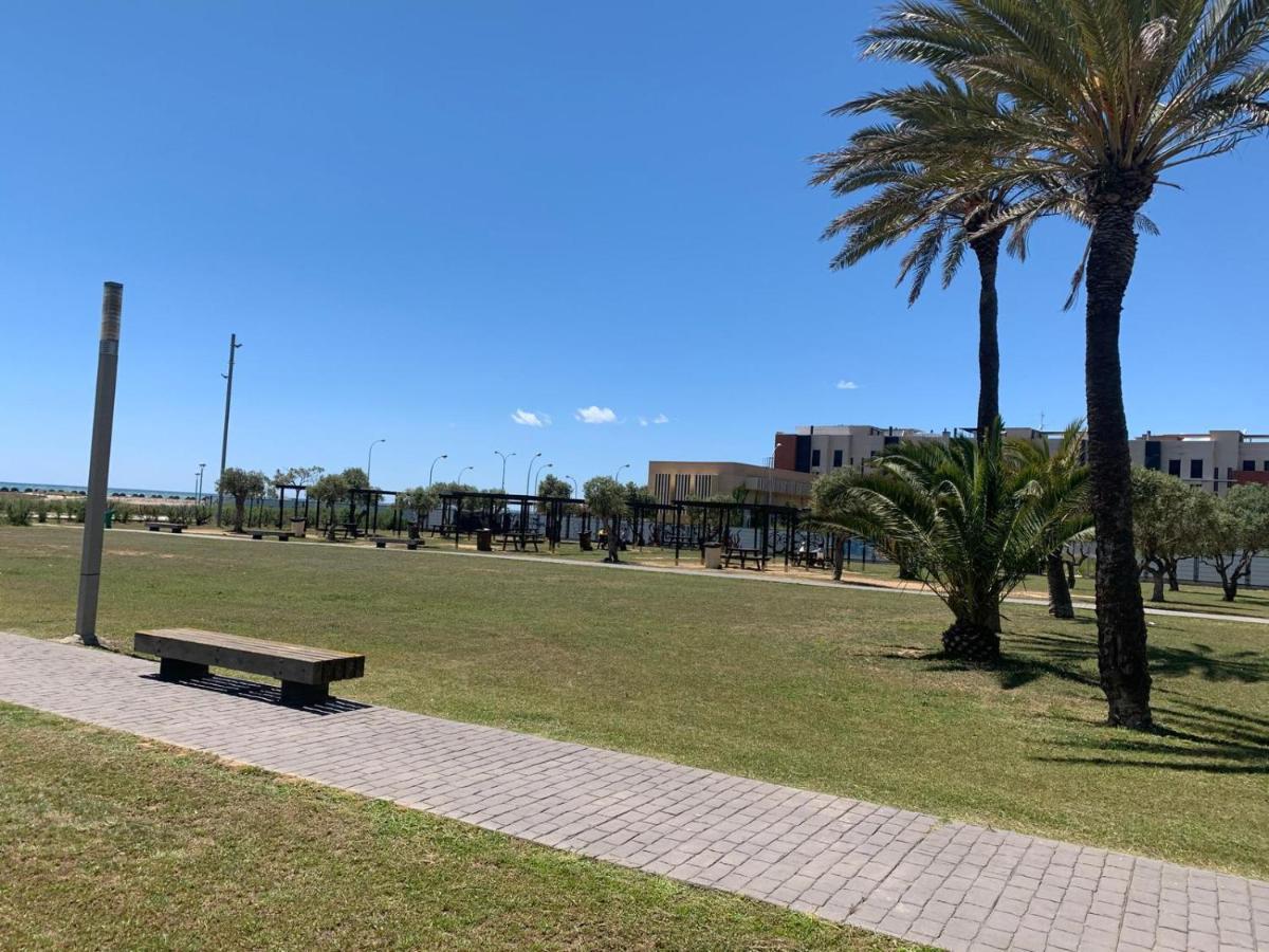 Apartamento para 5 personas frente al mar Cubelles Bagian luar foto